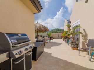 Golden Villas - Palm-Eagle Beach - 3