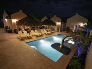Golden Villas - Palm-Eagle Beach - 1