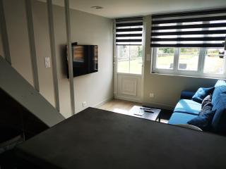 Logement entier à LA CRECHE - 2