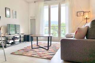 #D1 The red one Studio sofa bed Near GEM train station - Grenoble - 8