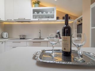 Rooftop Family Apartment Budva with City view - Budva - 8