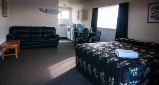 Charles Court Motel - 4