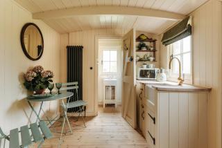 The Shepherds Huts & The Well Lodge at Ormesby Manor - 5