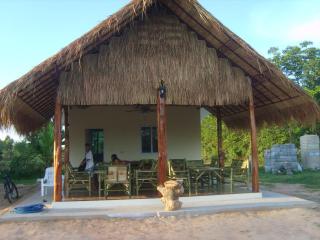 Chomna Resort - Ban Bua Yai - 2