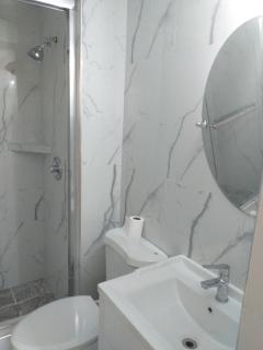 Rooms By the Pool - Kingston - 3