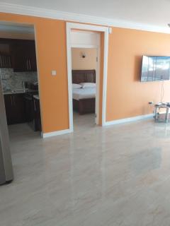 Rooms By the Pool - Kingston - 1