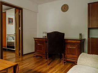 Old Town Historic Apartment with Backyard Mini Park - Bucarest - 1