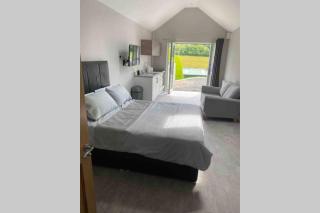 The Forest Chalet - Stunning Studio Apartment - Ballycastle - 2