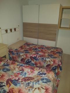 Piso de lujo en la playa de un pueblo de Granada con piscina infiniti, yacuzzi en la piscina, tumbonas privadas y mucho más - 2