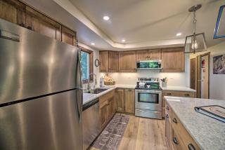 Newly Renovated Home with Hot Tub, Deck and EV Charger - Hunter - 3