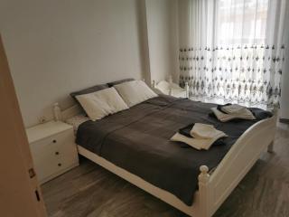 Entire Bedroom Apartment with big Balcony Perfect for Families Mishev - Nea Moudania - 7