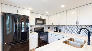 7111 Harbourside - 9