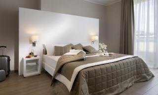 Hotel Biancamano - Rímini - 0