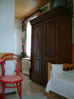 Ana Guesthouse - 9