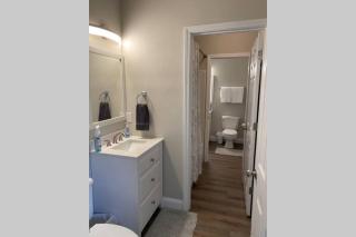 Beach Jewel 5bd-3 1/2 bath -5 min walk to Beach! - Destin - 9