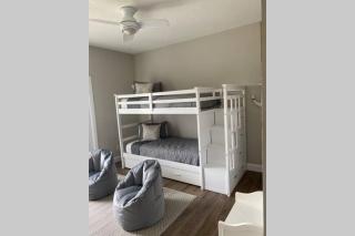 Beach Jewel 5bd-3 1/2 bath -5 min walk to Beach! - Destin - 6