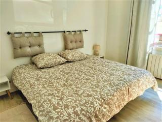 "entre Troyes murs", 3 appartements avec parking, Troyes - Sainte-Savine - 0
