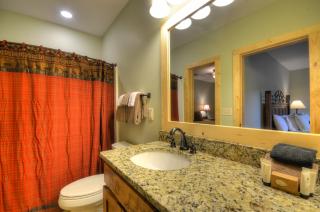 Free Railroad Tix + Amazing patio w/ Fire Pit + Home Theater + Hot Tub Almost Heaven - 6