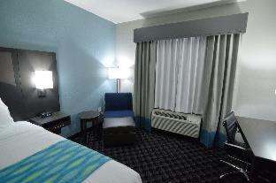Best Western Plus Waller Hotel - 2