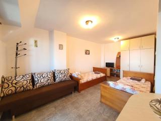 Spaciuos and Comfortable Studio Lotus-Top Location - Burgas - 9