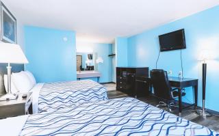 Sky-Palace Inn & Suites Wellington - Wellington - 2