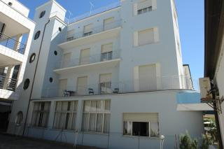 Everest Hotel - 9