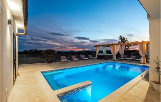 Beautiful Home In Lovrec With Sauna - Lovreć - 9