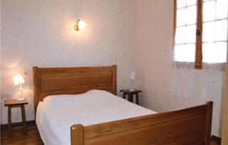 Two-Bedroom Holiday Home In St Bressou - 4