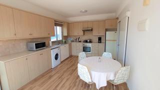 5 min to the Beach Holiday Shared Apartment - private ROOM in 3 bdr Apt - Larnaca - 4