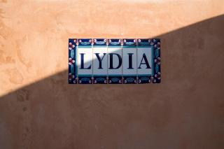 Lydia Cavehouse - Oia - 4