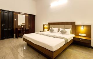 Hotel Paramount Suites & Service Apartments - Mangalore - 1