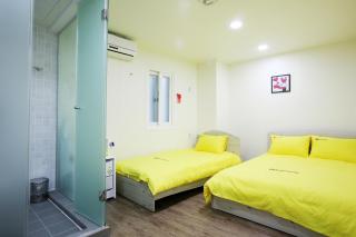 24 Guesthouse Myeongdong Avenue - 1