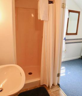 Family Farmhouse Inn - 5
