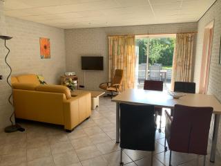 Yellow Flower - Renesse - 4