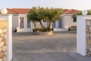 Dionisos Suites - Lixouri - 9