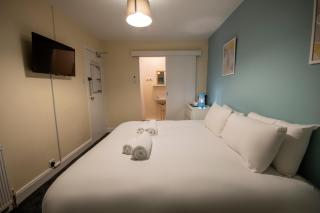 Irvine Riverside Guesthouse by Paymán Club - Irvine - 5