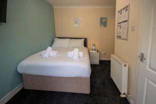 Irvine Riverside Guesthouse by Paymán Club - Irvine - 6