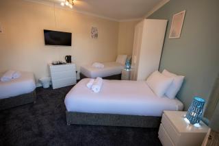 Irvine Riverside Guesthouse by Paymán Club - Irvine - 7