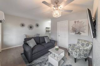 102-Tiny Treasure-Waterfront with Heated Pool - St Pete Beach - 1