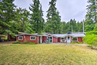 Historic Belfair Cabin Abode on the Hood Canal! - 9
