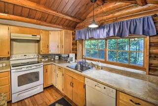 Historic Belfair Cabin Abode on the Hood Canal! - Belfair - 2