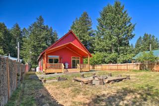 Rustic Cabin Near Mt Rainier Fire Pit and BBQ! - Packwood - 9