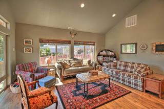 Rustic Cabin Near Mt Rainier Fire Pit and BBQ! - Packwood - 6
