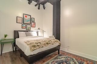 McCormick Place spacious 3br-2ba designer suite with optional parking for 10 guests - Chicago - 7