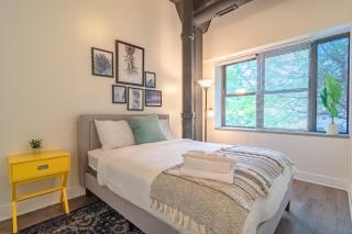 McCormick Place spacious 3br-2ba designer suite with optional parking for 10 guests - Chicago - 8