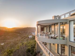 Dazzling View, Knysna - Stunning holiday villa with roof deck & 360° views - 3