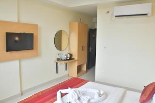 Hotel Yatharth Inn - 3