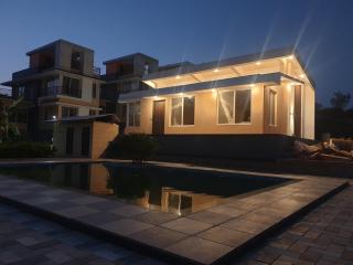 ROYAL MEADOWS IGATPURI 2BHK POOLSIDE VILLA - Igatpuri - 1