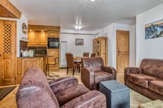 Villa Vallet- Newly renovated 2 bedroom nestled just off the main street - Chamonix-Mont-Blanc - 1