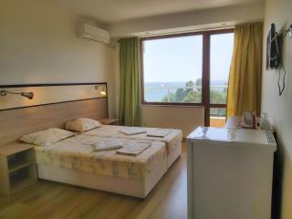 Golden House Apartments - Golden Sands - 2